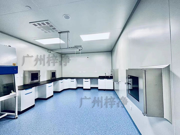 实验室中传递窗作为连接不同洁净度区域的重要设备